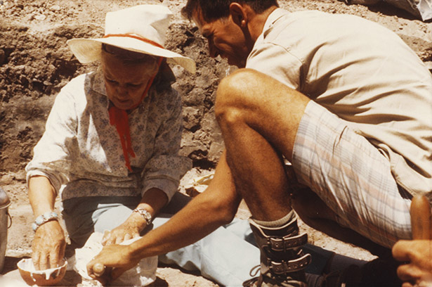 1)	Florence Hawley Ellis and Tom Windes mixing plaster to encapsulate rusted metal object found in kiva fill. Photographed at Tsama site, 1970. MMA 2008.16.89