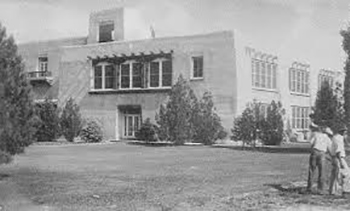 Scholes Hall, second home of the Anthropology Department and Museum